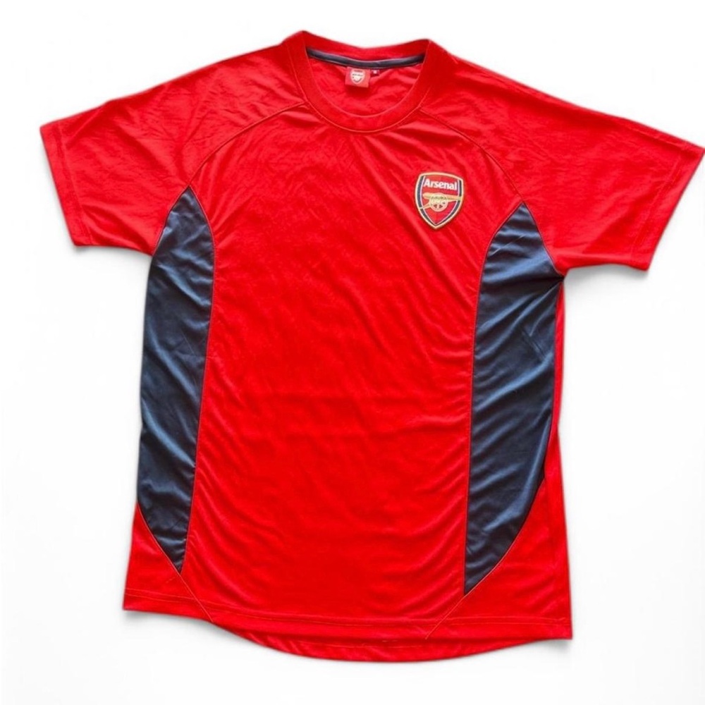 Arsenal red and navy sportswear t-shirt Size M